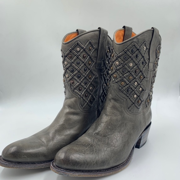 Frye Studded Boot - size 7 - Picture 3 of 8